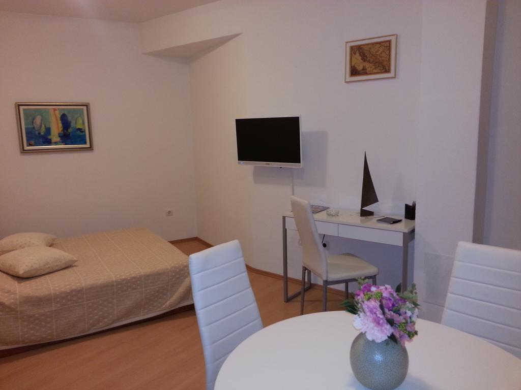 New Studio Apartments Trlaja Šibenik Cameră foto